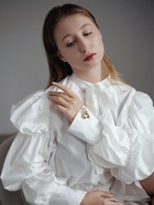 Брошь «Скорпион», белая в золоте 1713468 - фото 16298049