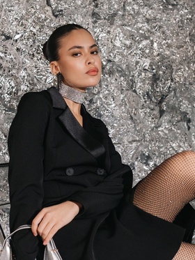 чёрно-серебряный