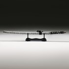 Сувенирное оружие «Катана», на подставке, серые ножны под змеиную кожу, 89 см - Фото 2