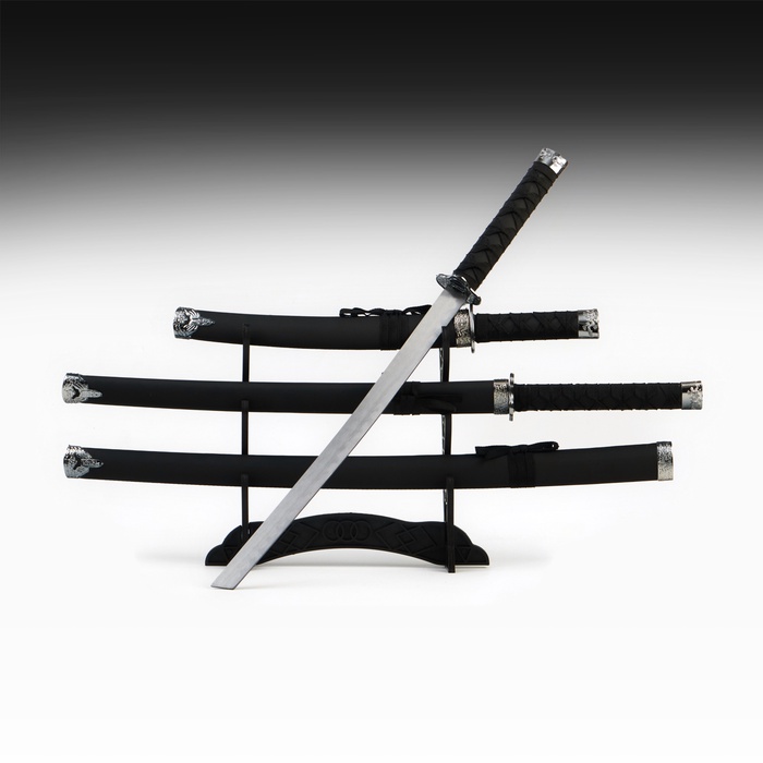 Макет оружия «Сувенирные катаны на подставке 3в1. Классик», подарочный набор, ножны кожзам, чёрный, 47 см; 70 см; 89 см - Фото 1