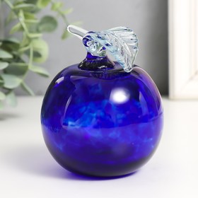 Сувенир стекло в стеклокрошку 'Яблоко синий' h 90 мм