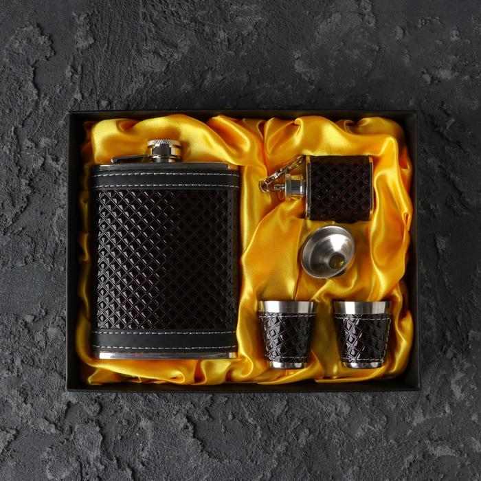 Подарочный набор 5 в 1, фляжка 240 мл, фляжка на брелоке 30 мл, воронка, 2 рюмки, фиолетовый - Фото 1