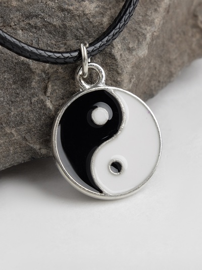 Кулон на шнурке «Инь-ян», чёрно-белый в серебре, 45 см