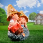 Садовая фигура "Девочка с мальчиком на камне" 46х43см - Фото 2
