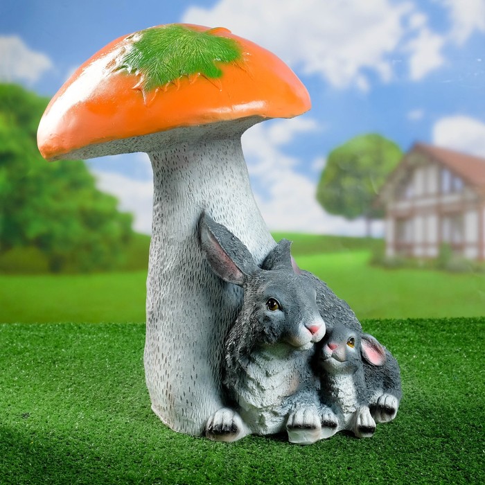 Садовая фигура &quot;Гриб подосиновик с зайцами лежачими&quot; 45х34см