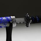 Сувенирное оружие «Катана на подставке», синие  ножны с цветочным узором, 70 см - фото 8641664