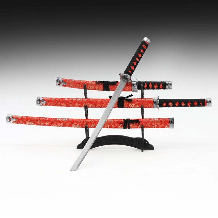 Макет оружия «Сувенирные катаны на подставке 3в1. Цветы на красном», подарочный набор, ножны кожзам, 47 см; 70 см; 89 см - Фото 1