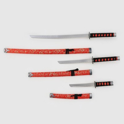 Макет оружия «Сувенирные катаны на подставке 3в1. Цветы на красном», подарочный набор, ножны кожзам, 47 см; 70 см; 89 см