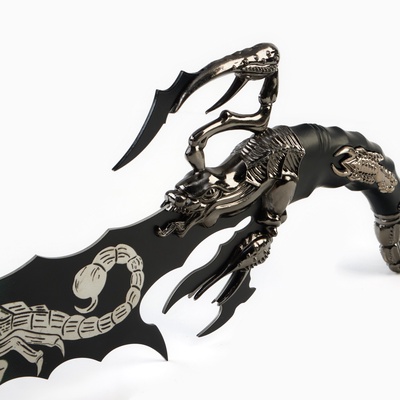 Макет оружия «Сувенирный нож на подставке. Скорпион на лезвии и рукоятке», 53.5 см