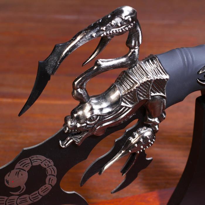 Сувенирный нож на подставке, скорпион на лезвии и рукоятке, 53,5 см - фото 1887622750