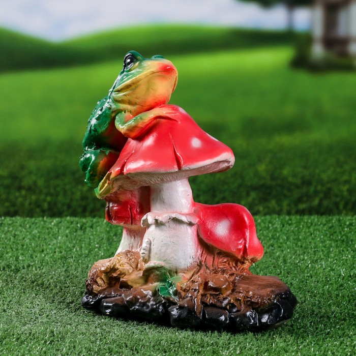 Садовая фигура из гипса «Лягушка на мухоморе» малая, 27 см - Фото 1