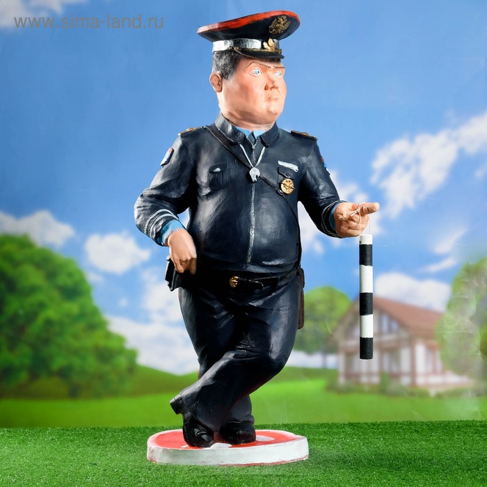 Садовая фигура из полистоуна «Гаишник на знаке», 85×46 см - Фото 1