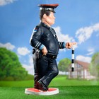 Садовая фигура из полистоуна «Гаишник на знаке», 85×46 см - Фото 2