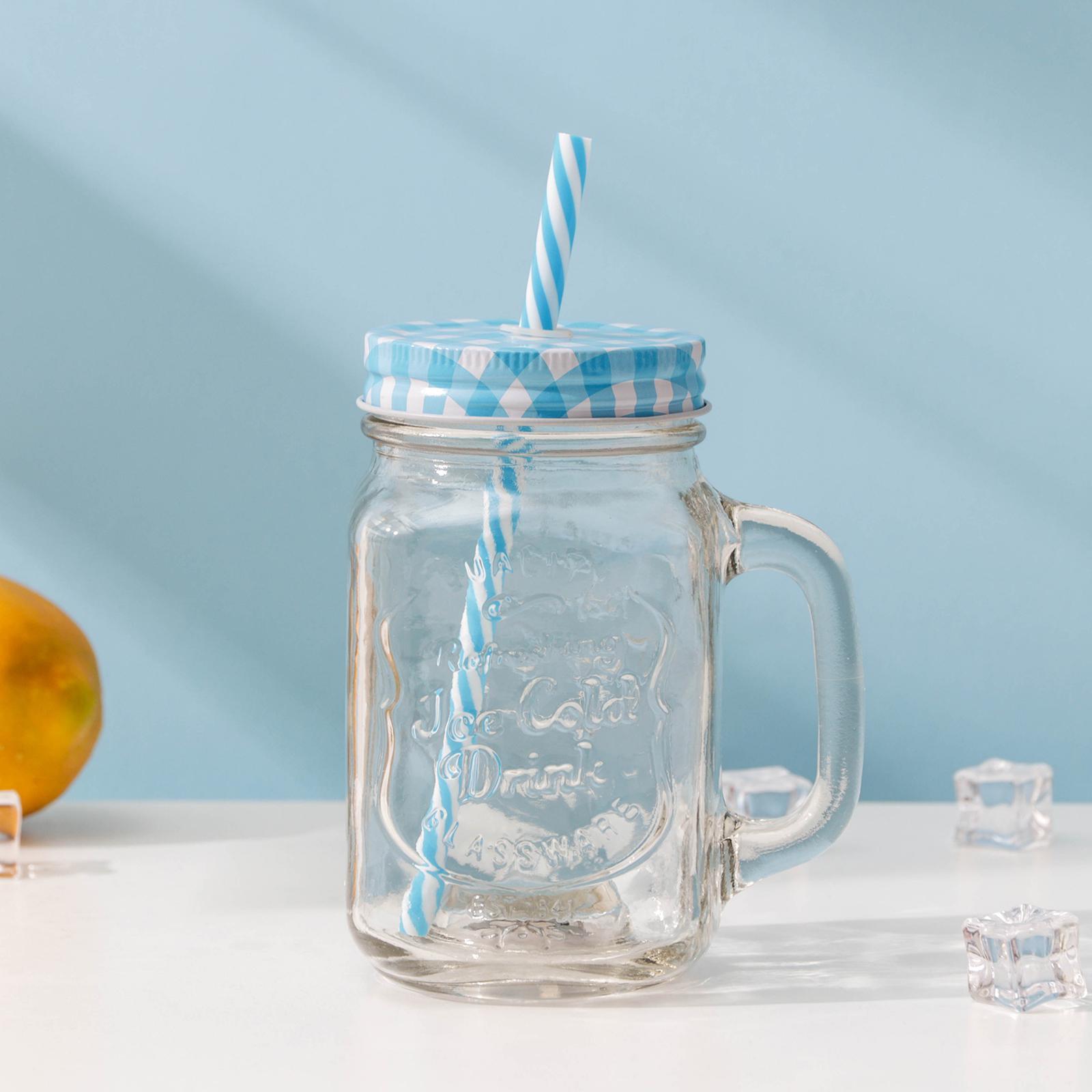 Кружка банка с ручкой и крышкой. Стеклянная кружка с крышкой и трубочкой. Кружка банка с ручкой и крышкой. Кружка с трубочкой и крышкой. Кружка банка с ручкой и крышкой.