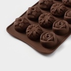 Форма для конфет и шоколада Доляна «Клумба цветов», силикон, 20.5×10.5×1.5 см, 15 ячеек, коричневая - Фото 3