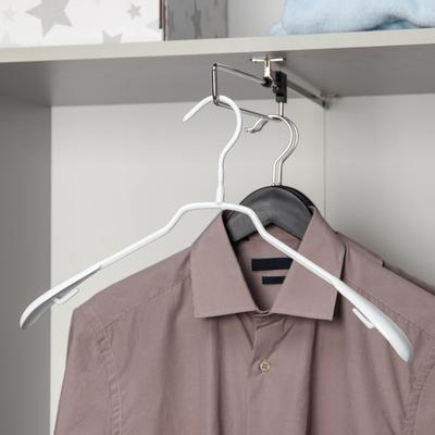 Вешалка-плечики для одежды антискользящая, размер 40-42, цвет белый - Фото 1