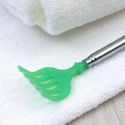 Массажёр - чесалка, универсальный, с раздвижной ручкой, 23/48 см, цвет серебристый/зелёный - Фото 4