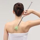 Массажёр - чесалка, универсальный, с раздвижной ручкой, 23/48 см, цвет серебристый/зелёный - Фото 5