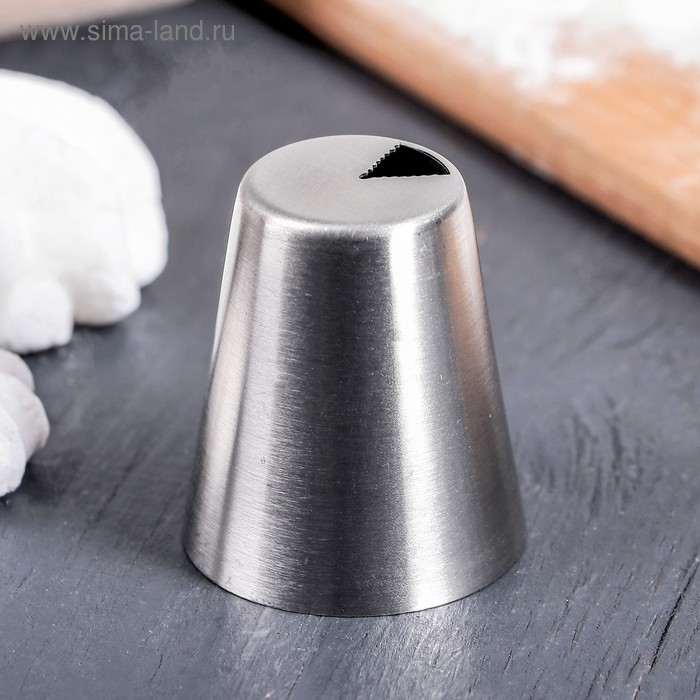 Насадка кондитерская «Треугольник зубчики», d=3,7 см, выход 0,9×1 см, нержавеющая сталь - Фото 1