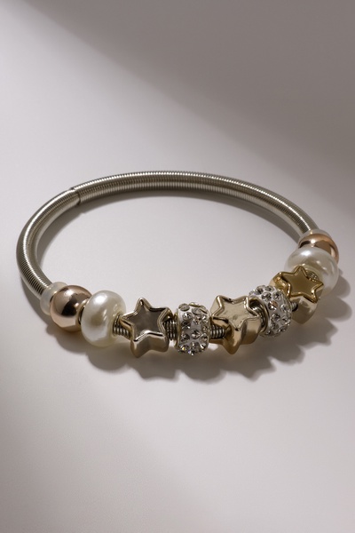 Браслет с шармами «Марджери», жемчуг, звёзды, белый в серебре, d=6.5 см