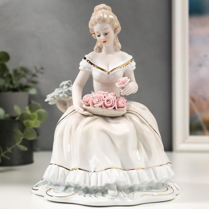 Сувенир керамика "Фрейлина в бальном платье с тарелкой роз" 23х14х18,2 см - Фото 1