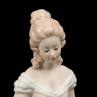 Сувенир керамика "Фрейлина в бальном платье с тарелкой роз" 23х14х18,2 см - Фото 5