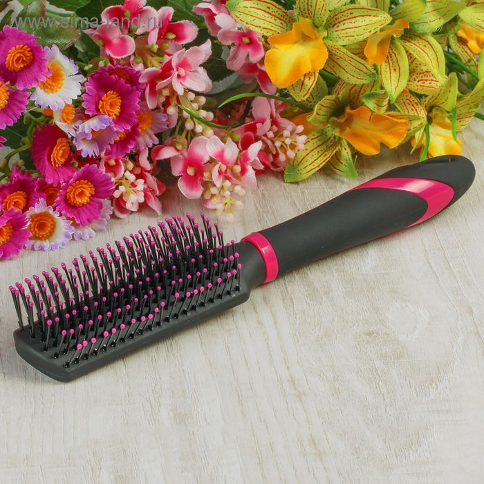 Расчёска массажная с прорезиненной ручкой, прямоугольная, цвет чёрный/розовый - Фото 1