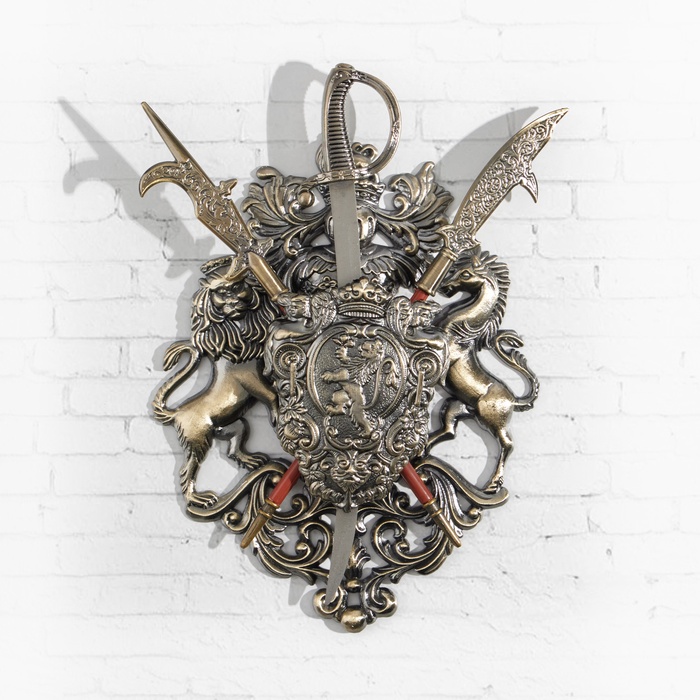 Панно на стену «Геральдика. Лев на щите и две шпаги», декор настенный, щит декоративный - Фото 1