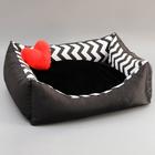 Лежанка с сердечком, 50 х 40 х 15 см, оксфорд, бязь, искусственный мех - Фото 4