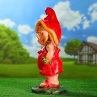Садовая фигура "Гном девочка клубника" 24х27х58см - Фото 2