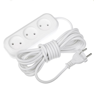 Удлинитель TUNDRA, 3 розетки, 5 м, 10 А, 2200 Вт, ПВС 2х0.5 мм2, без з/к, белый