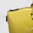 Сумка женская на молнии, отдел с перегородкой, 2 наружных кармана, длинный ремень, цвет жёлтый - Фото 4