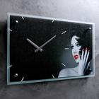 Часы-картина настенные, серия: Люди, "Девушка", 35х60 см - Фото 5