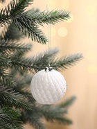 Ёлочные игрушки «Снежная изморозь», шары пластиковые, d=6 см, набор 9 шт., белый - Фото 4