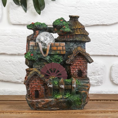 Фонтан настольный «Дом с соломенной крышей», 13×17 см, с подсветкой