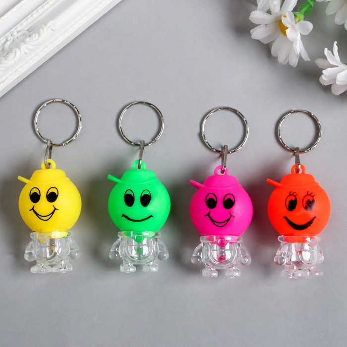 Фонарик брелок для ключей на кольце «Смайлик в кепке», мигает, 5×3×2.5 см, МИКС