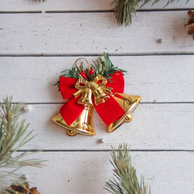 Ёлочная игрушка «Зимнее волшебство. Колокольчики с бантом» пластик, 8×6 см, красно- золотой