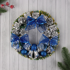 Венок новогодний d-22 см "Синие банты и шарики" - фото 3678665
