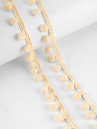 Тесьма декоративная с помпонами, 25±5 мм, 9.1±0.5 м, бежевая