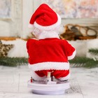 Дед Мороз, за барабанной установкой, английская мелодия - Фото 3