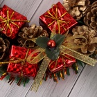 Венок новогодний d=22 см «Зимнее волшебство», с шишками и подарками - Фото 4