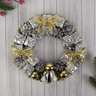 Венок новогодний d=22 см «Зимнее волшебство», с серебристыми бантами и шариками - Фото 2