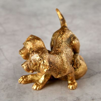 Сувенир полистоун "Два щеночка играют" золото 5,6х8,5х7 см