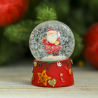 Сувенир полистоун водяной шар "Дед Мороз со звёздочками" 6,5х4,5х4,5 см - Фото 3