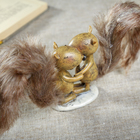 Сувенир полистоун "Влюблённые бельчата с пушистыми хвостиками" 14х13х4,5 см - Фото 5