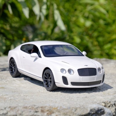 Машина радиоуправляемая Bentley Continental, масштаб 1:14, работает от аккумулятора, свет, МИКС
