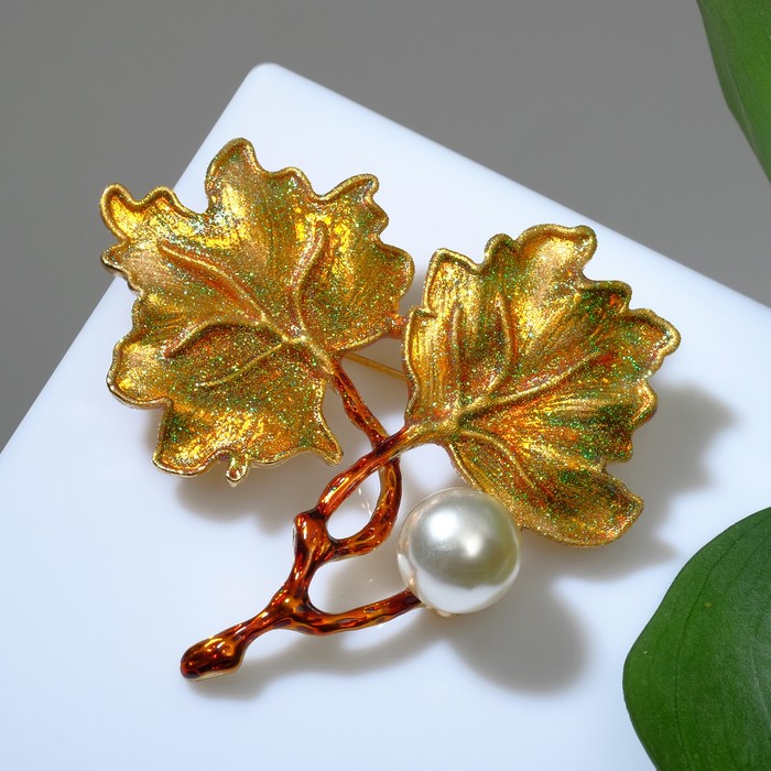Брошь «Листья кленовые», цветная в золоте - Фото 1