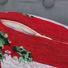 Наволочка "Этель" Снеговик с подарком 43х43 см - Фото 2