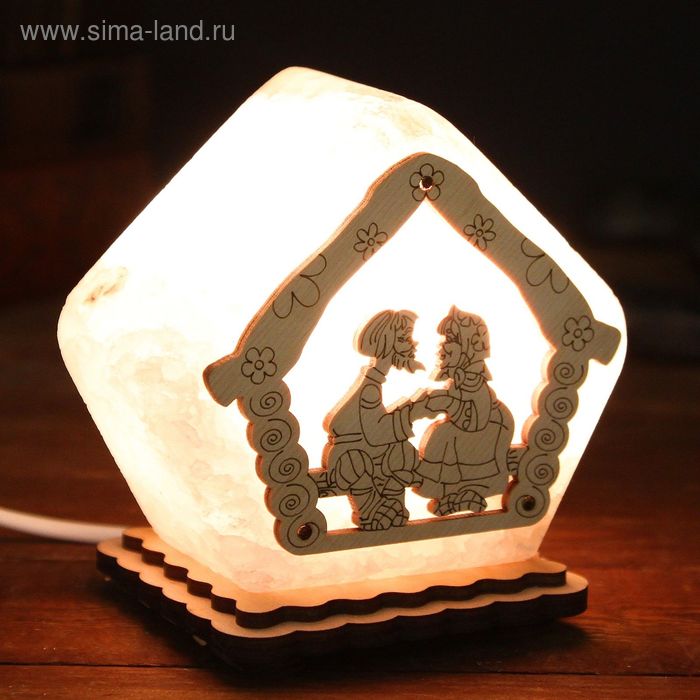 Соляной светильник "Домик", малый, 19 х 13 см, деревянный декор, цельный кристалл - Фото 1