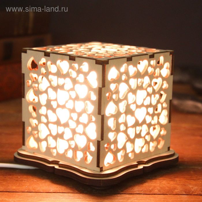 Соляной светильник из фанеры "Куб сердечки", деревянный декор, цельный кристалл - Фото 1